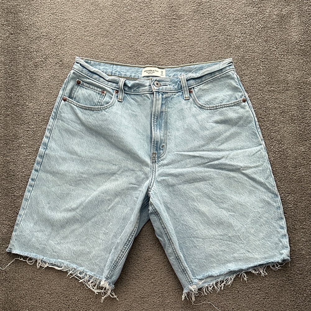 The loose short mid rise